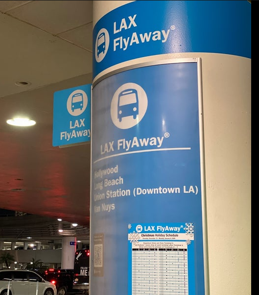 LAX Flyawya 표지판