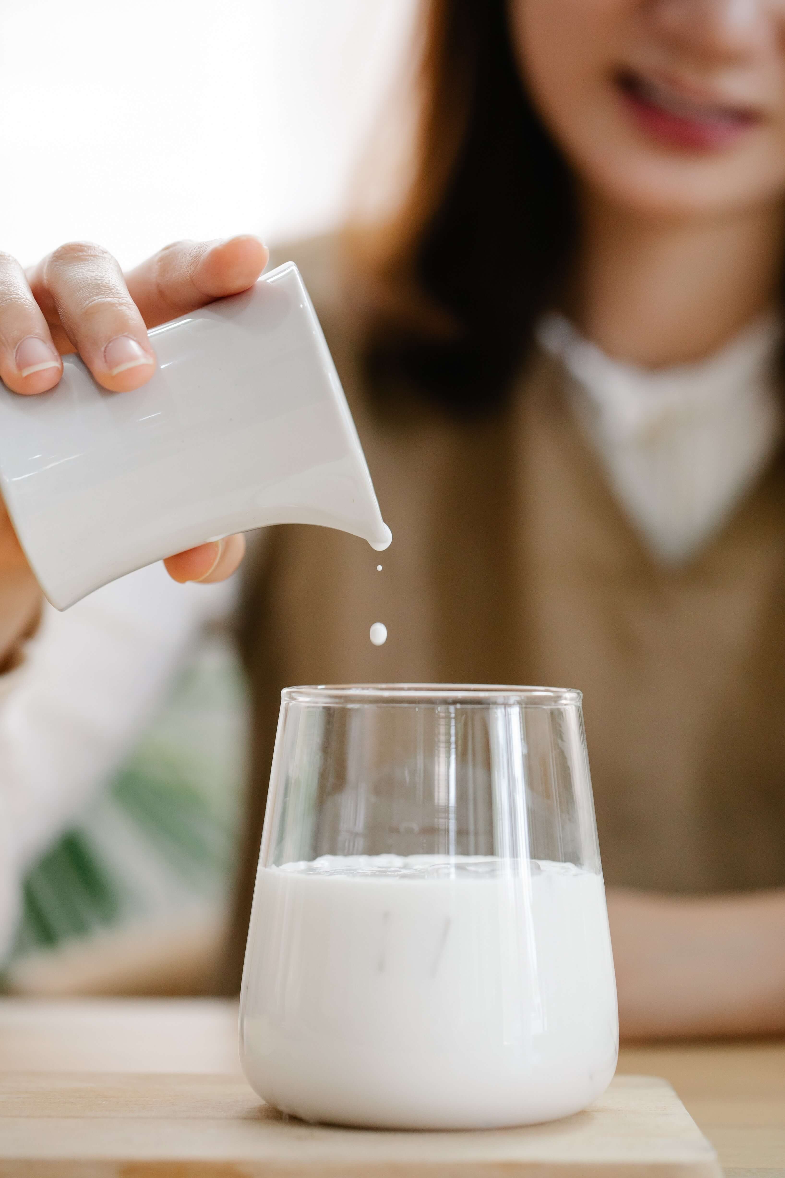 고단백 식품 - 우유