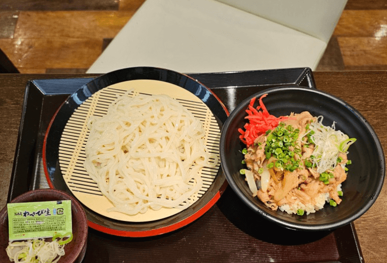 우라야스 만게쿄 오오에도 온천 식당