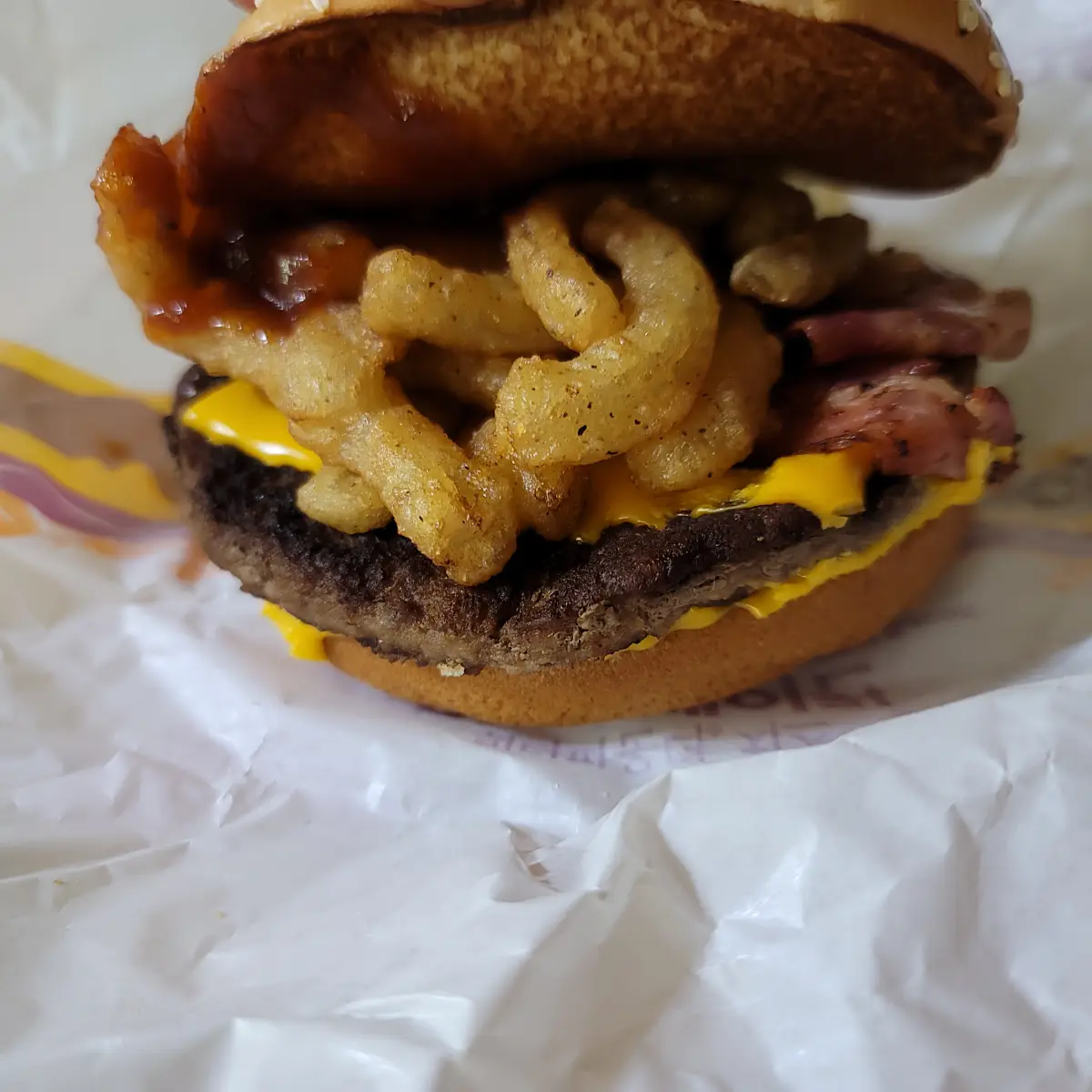 맥도날드-쿼터파운더-치즈-BBQ-베이컨