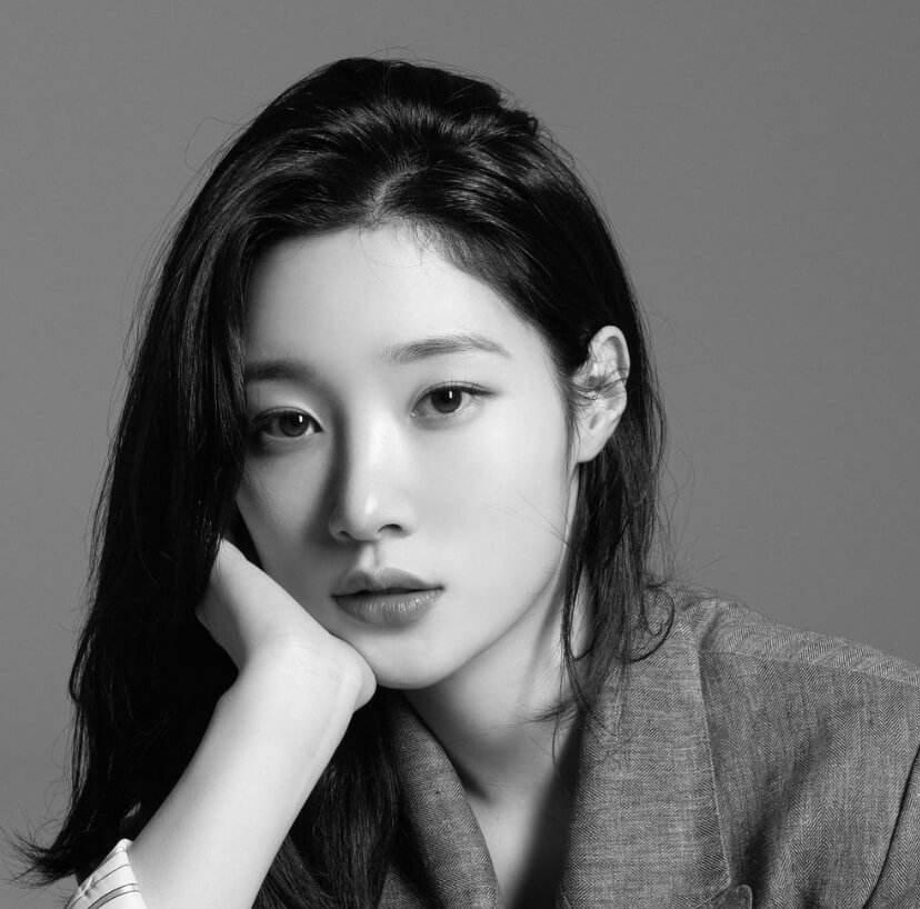  배우(가수) 정채연 프로필, 나이, 키, 고향, 학력, 소속사