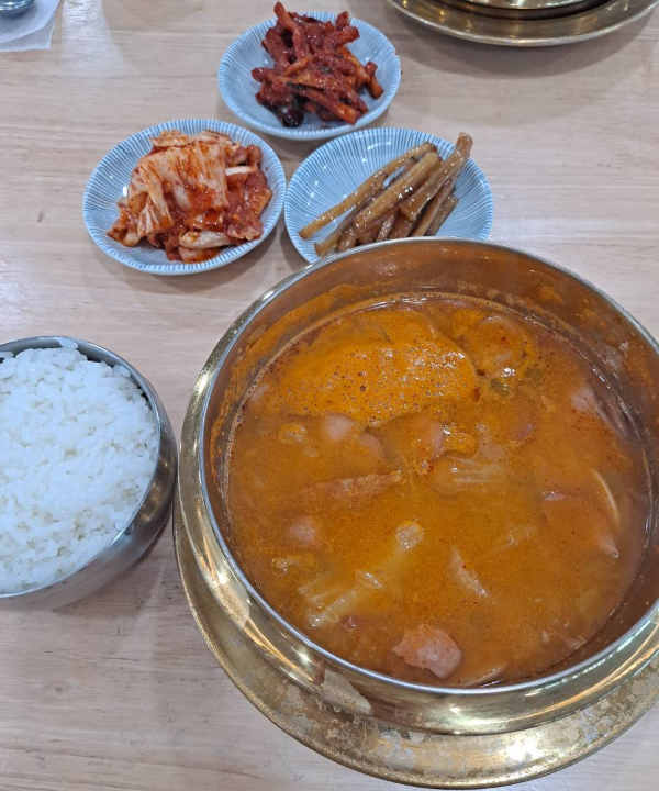 푸드코트 부대찌개 한상