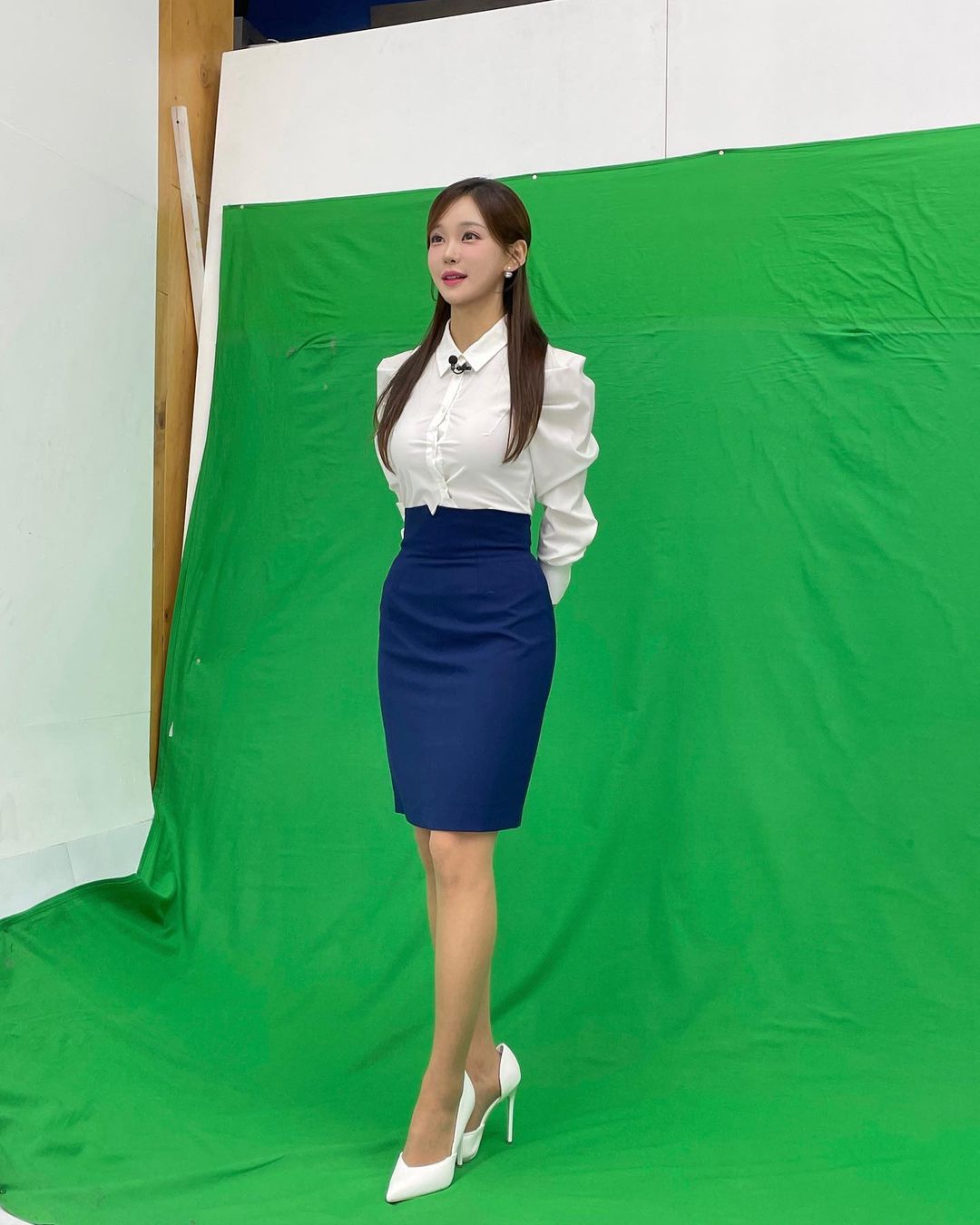 김윤희 아나운서의 골반 몸매