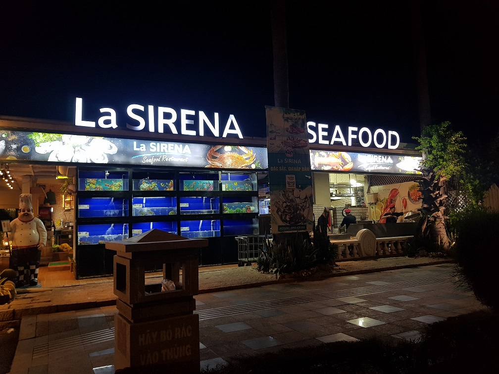 베트남 관광 붕따우 해산물 요리 전문점 La Sirena(임페리얼 호텔)