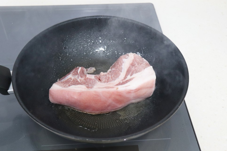 어남선생님 류수영 김치찜 레시피 돼지고기 앞다리접시 묵은김치요리 10
