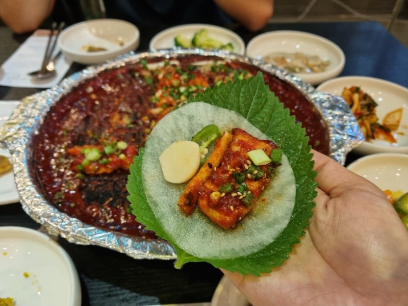 쌈을 싸먹어도 맛있는 더덕장어주물럭