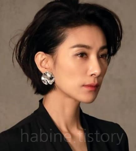단발 김서형
