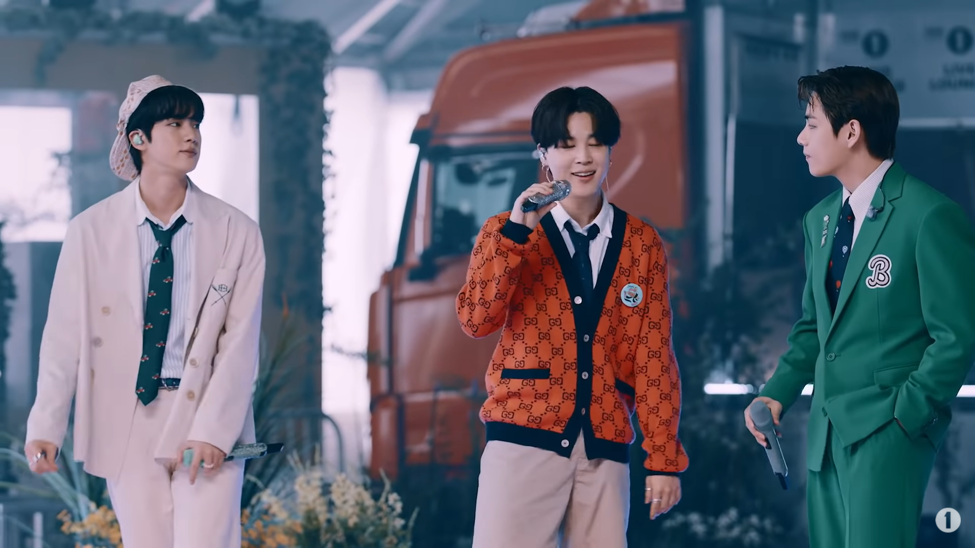 dynamite-무대-진-지민-뷔-모습