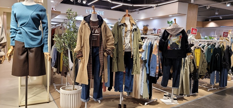  레코브 가을 코디룩