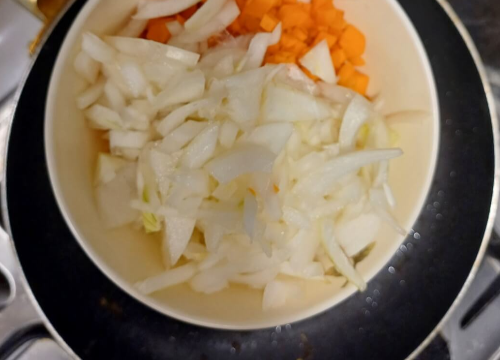 손질한-야채-볶기