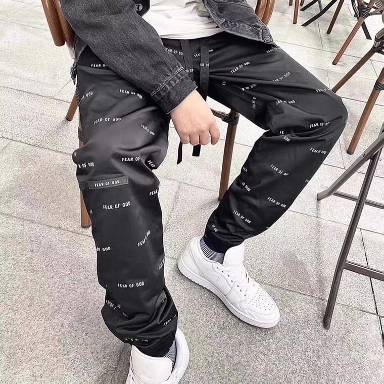  [FEAR OF GOD] 피어오브갓 멀티 로고 조거 팬츠 (2 COLOR)