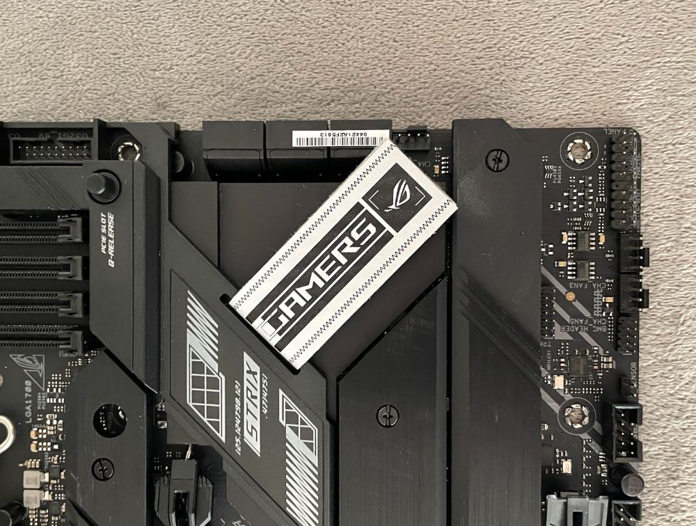 新品・未開封】ASUS ROG STRIX Z690-F ジャンク品】ASUS ROG STRIX