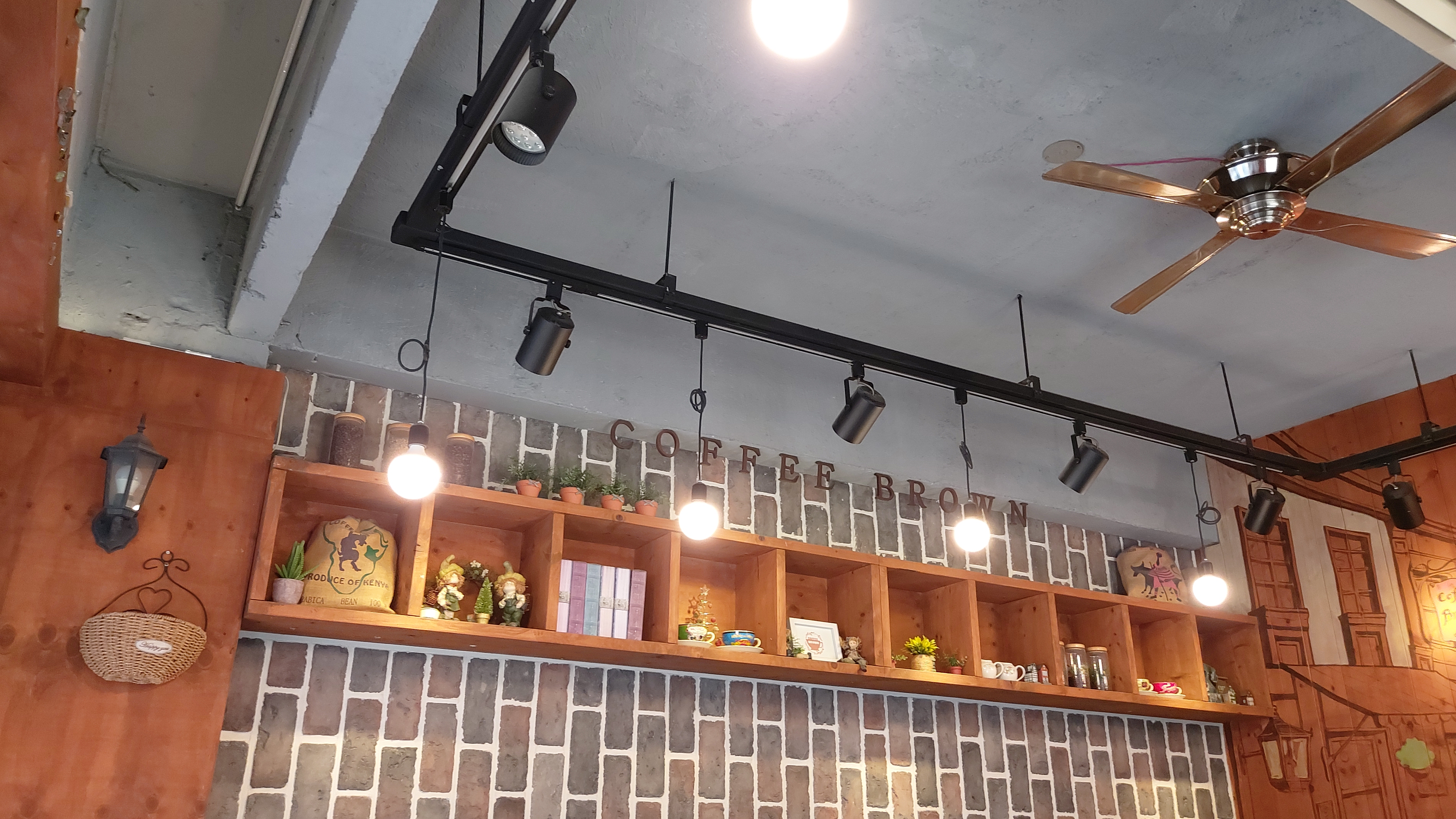 커피브라운 이미지