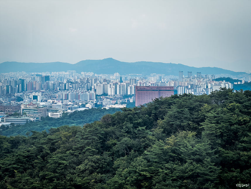 케이블카에서 본 신라 호텔 서울