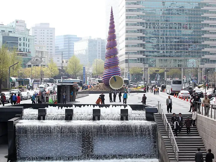 청계 광장 : 청계천의 기점