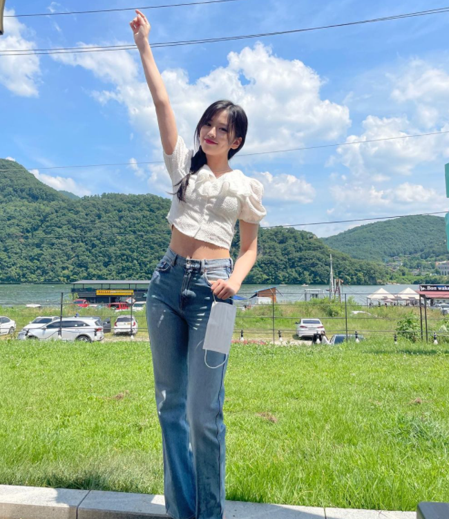  안유진 키 발사이즈 학력 고향 프로필 무대의상 아이브