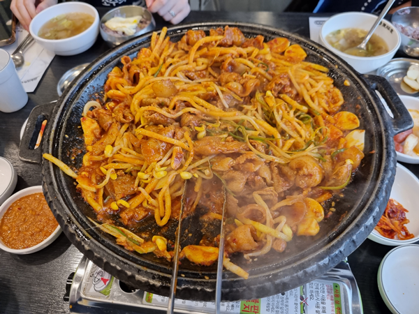 샛강역/여의도동 점심 맛집 &lt;흑돈가&gt; 일주일에 한번은 먹는 두루치기