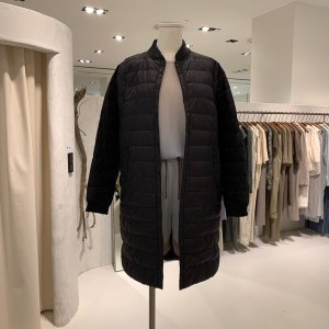 모노크롬 뉴호웰라이트 롱 다운 M214PD02