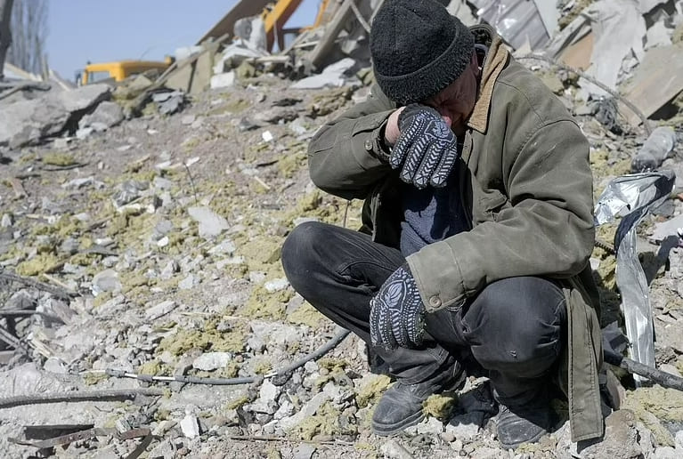 러시아, 우크라이나 항구도시 마리우폴 포위망 좁혀가 VIDEO: Zelensky: 'Mariupol blockade will go down in history of war crimes' 