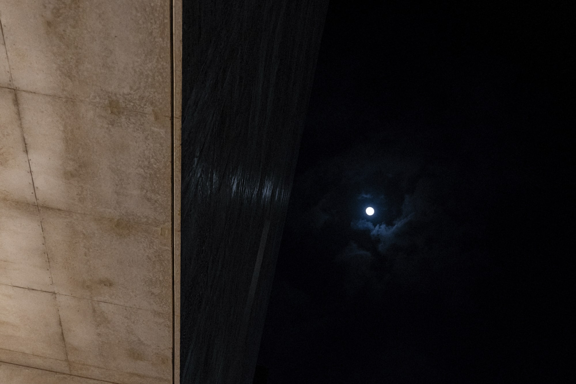 김중만 작가&#44; 밤하늘의 달