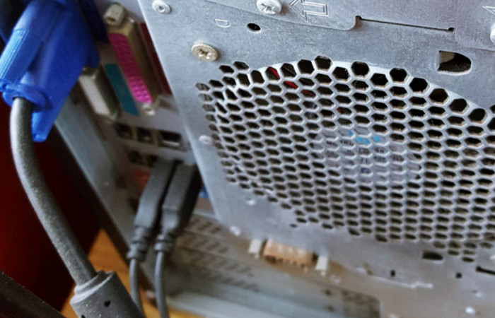 컴퓨터-뒷면확인