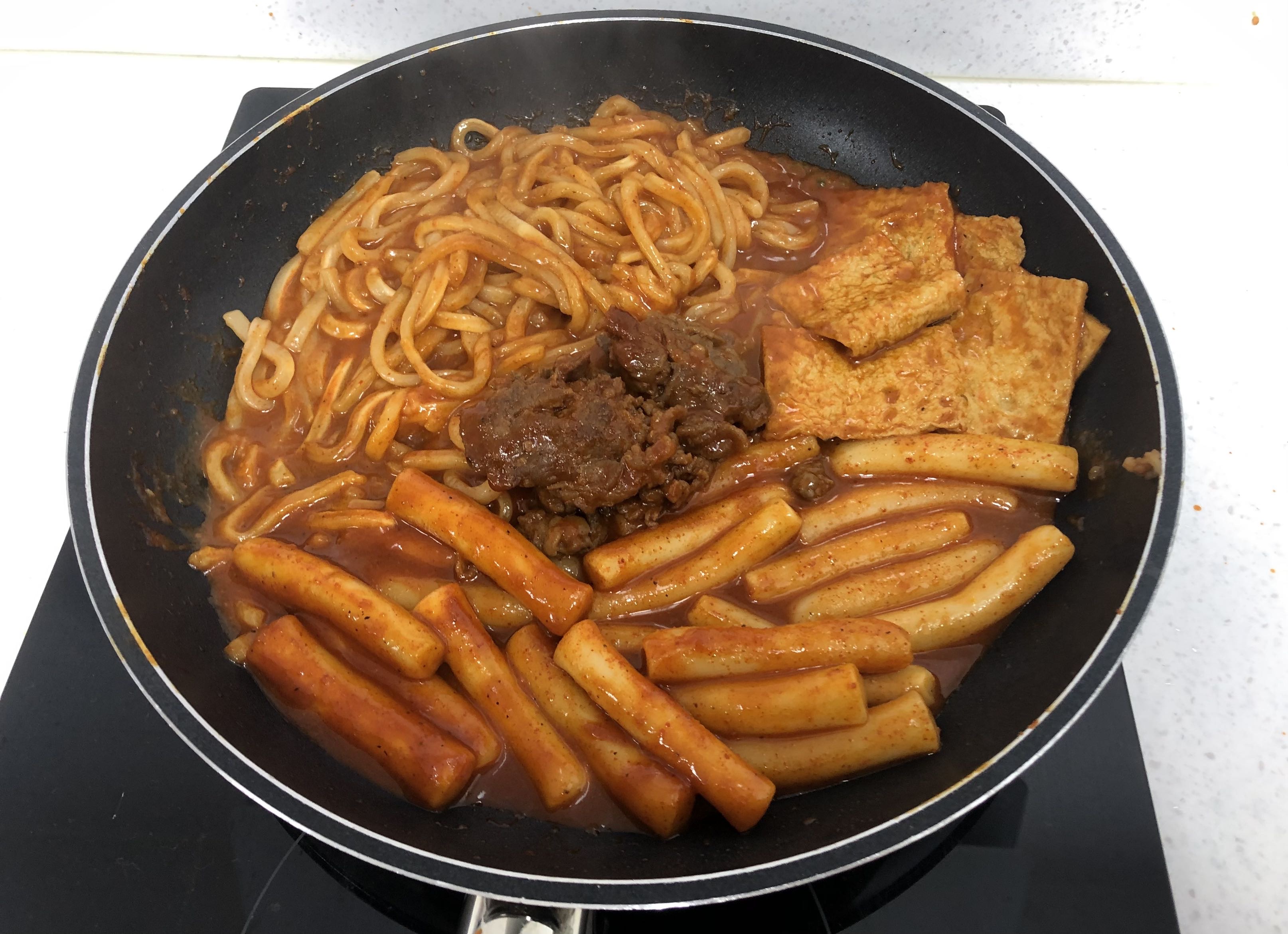 완성된 떡볶이