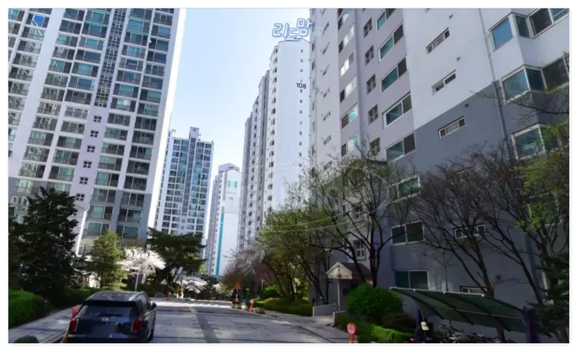 도원삼성래미안-용산-대단지-아파트-단지안-나무-길-차