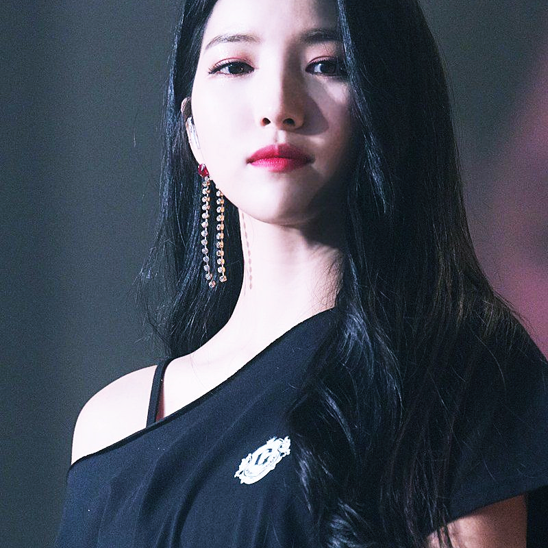 소원, 여자친구 리더로서의 모든 '소원'을 이뤄나가는 이야기