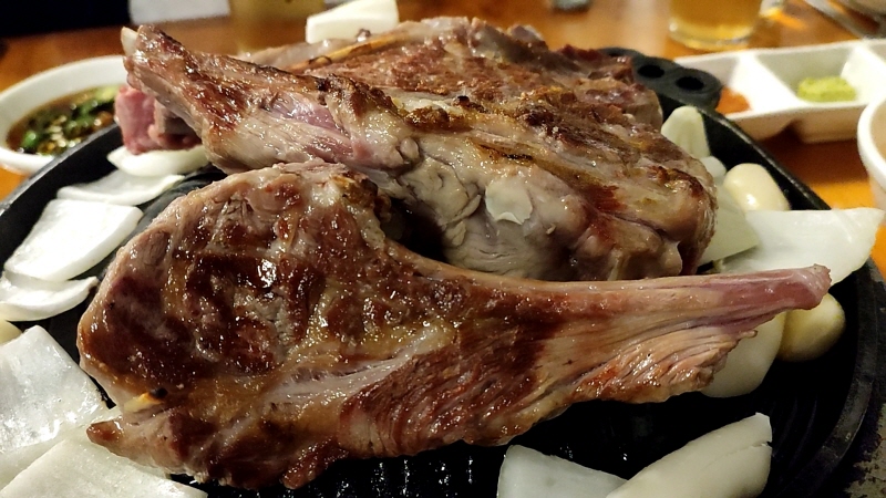  허브족발에서 운영하는 당산역 양갈비맛집 '고구려양고기'