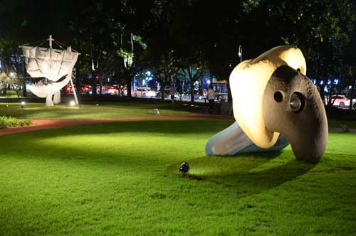 푸른 초원에 피어난 미술의 정원&#44; 징안 조각 공원 (Jing&#39;an Sculpture Park&#44; 静安雕塑公)