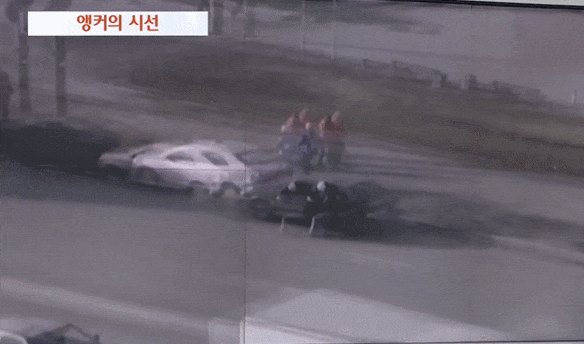  "개가 짖어도 기차는 간다"
