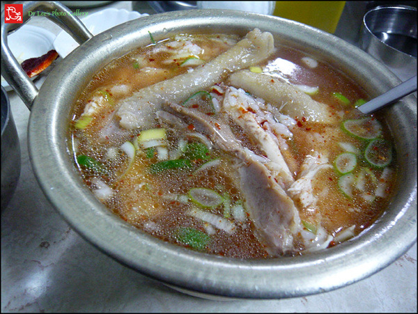 유명닭곰탕 이미지