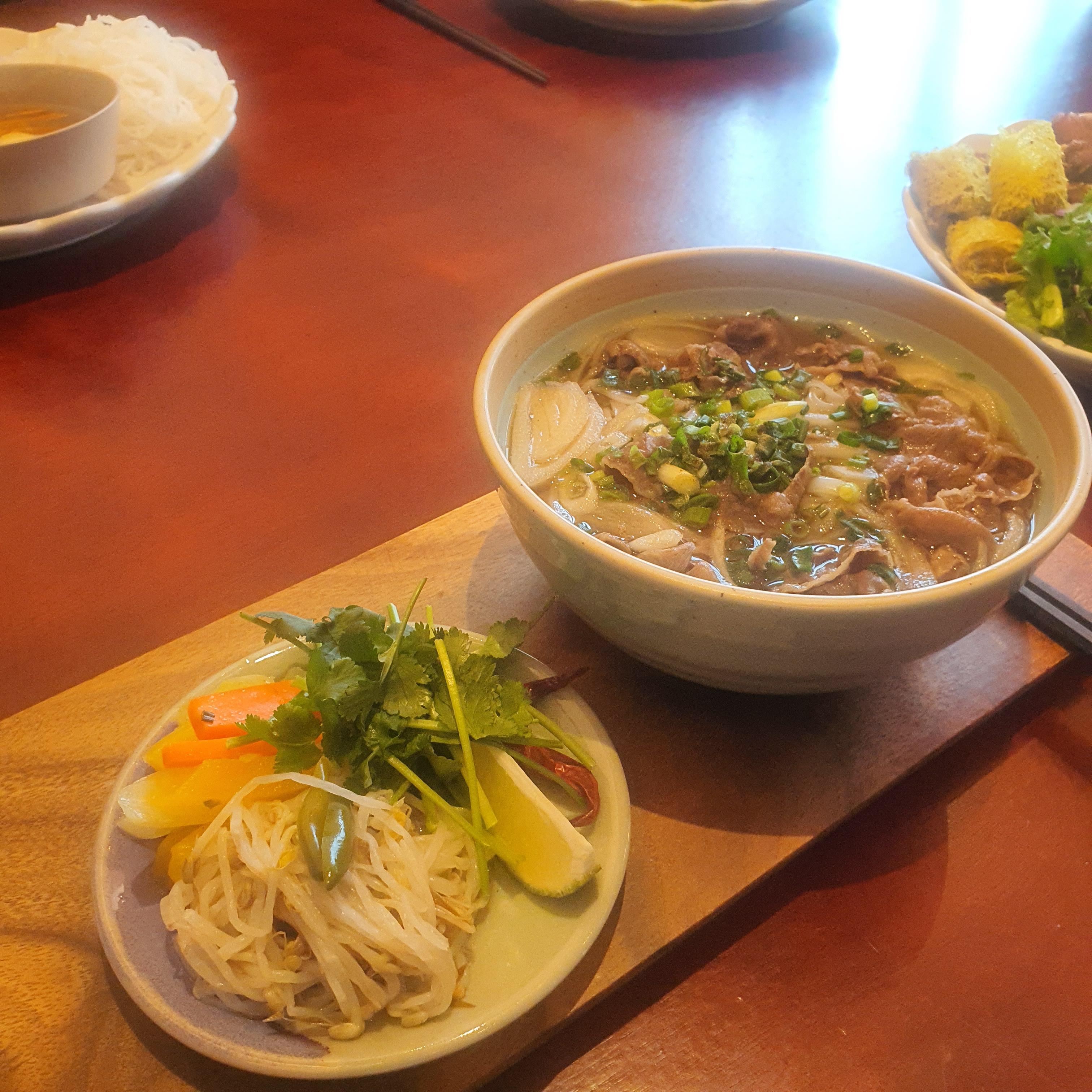  신짜오 현풍점, 유가읍 텍폴 맛집, 넓고 분위기 좋음, 접대나 데이트 장소로 제격, 베트남 쌀국수 분짜 전문점
