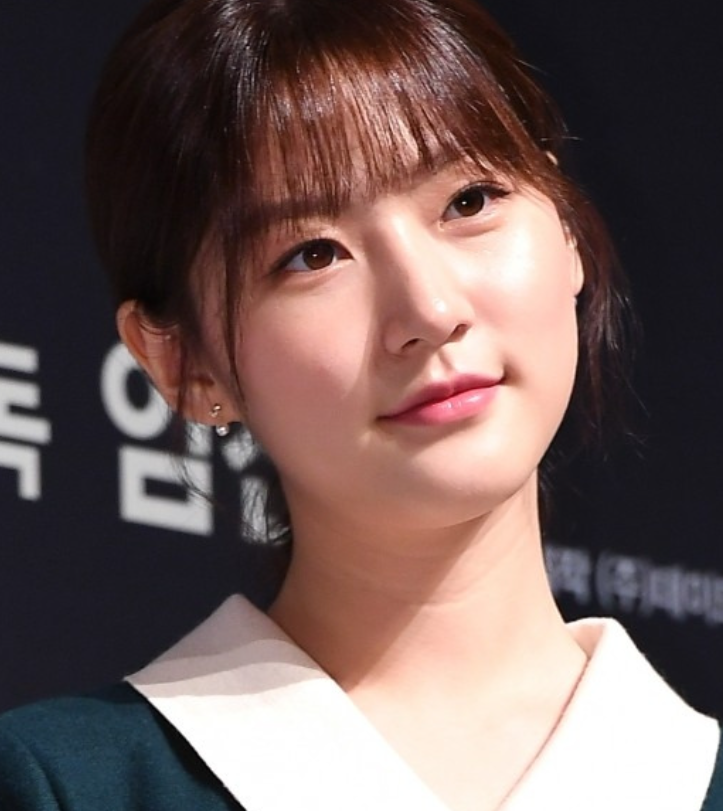 김새론
