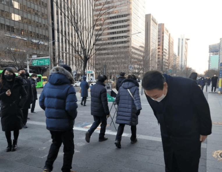  손님들만 노쇼? 아니 윤석열도 노쇼
