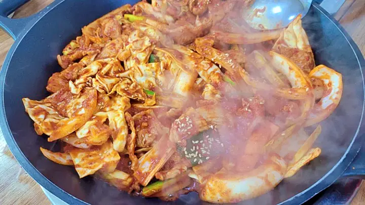 파주 탄현 신의한수 맛의결정타 30년 전통 제육볶음 돼지고기 두루치기 맛집 추천