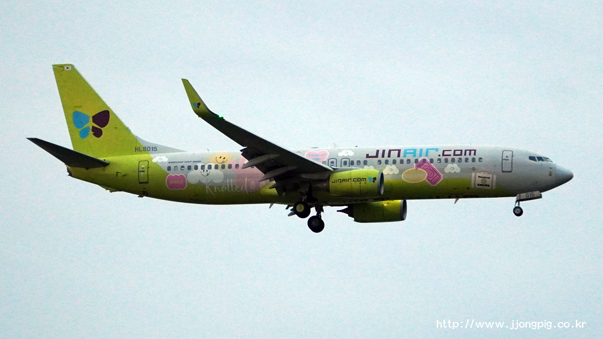 Jin Air HL8015 Boeing 737-800