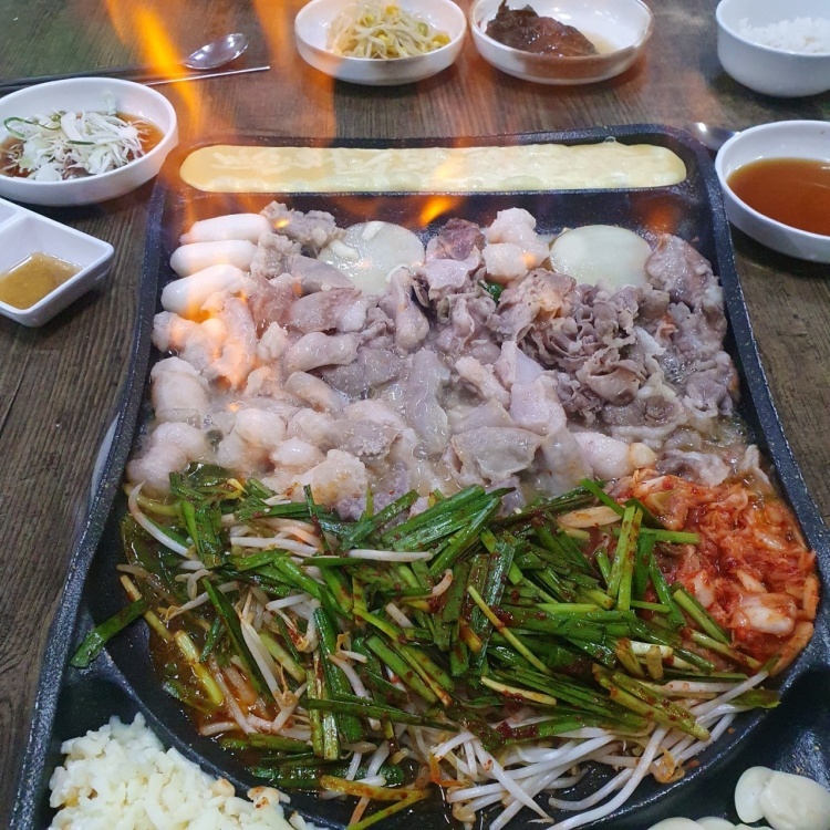 생방송투데이 소곱창모둠구이 인천 맛집 정보(외국인의밥상)