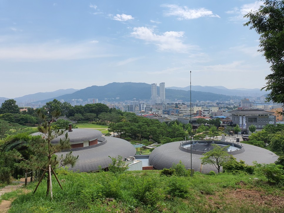 청주 운천공원 인공폭포