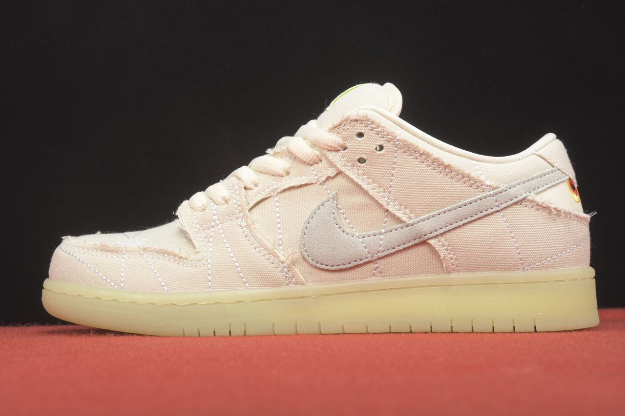  [NIKE] 나이키 SB 덩크 로우 머미 MUMMY DM0774-111