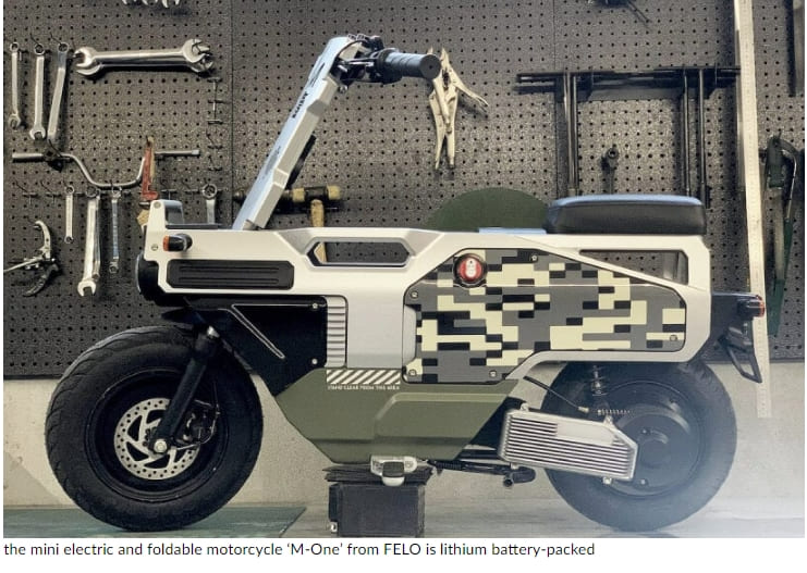 몇 초 만에 접히고 자동차 트렁크 들어가는 '미니 전기 오토바이' VIDEO: Mini electric motorcycle 'm-one' folds in seconds and can fit in the car's trun