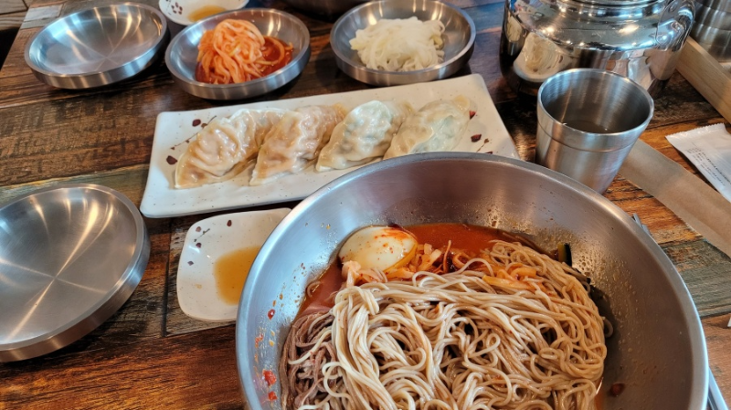 서령-비빔냉면-만두