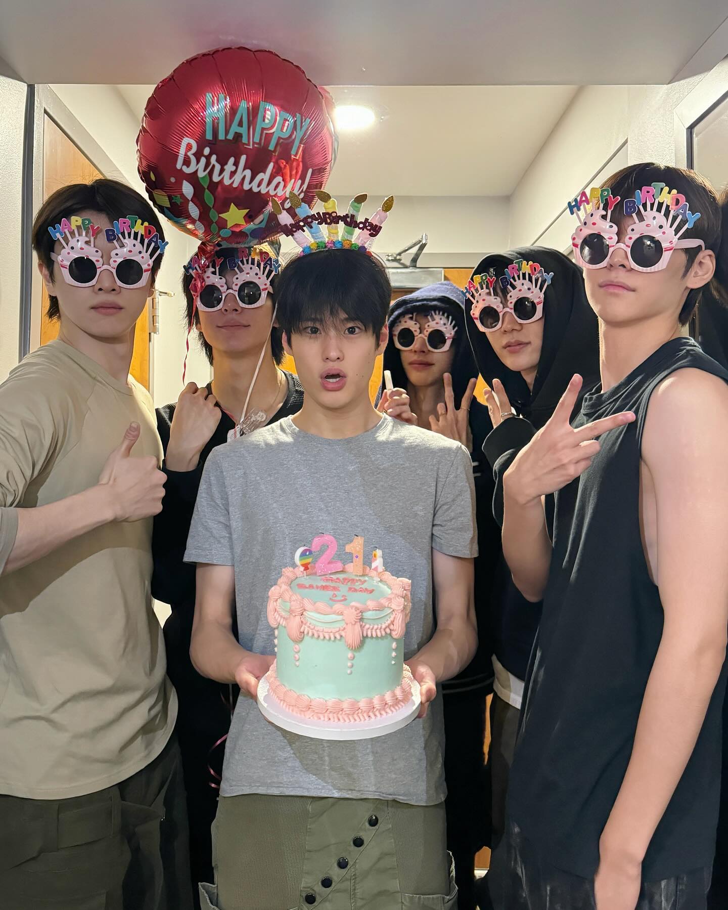 20241121소희생일인스타공계가족사진