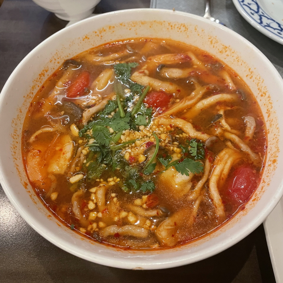  어메이징 타이, 한남동 태국음식점 찐후기 (이태원 팟타이, 똠얌꿍)