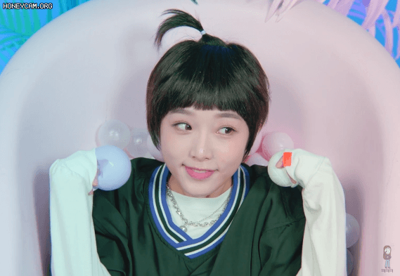 [연예] [움짤]         [IZ*ONE] 하이샤인뷰티 이온 ..... 최예나 -  와이드섬