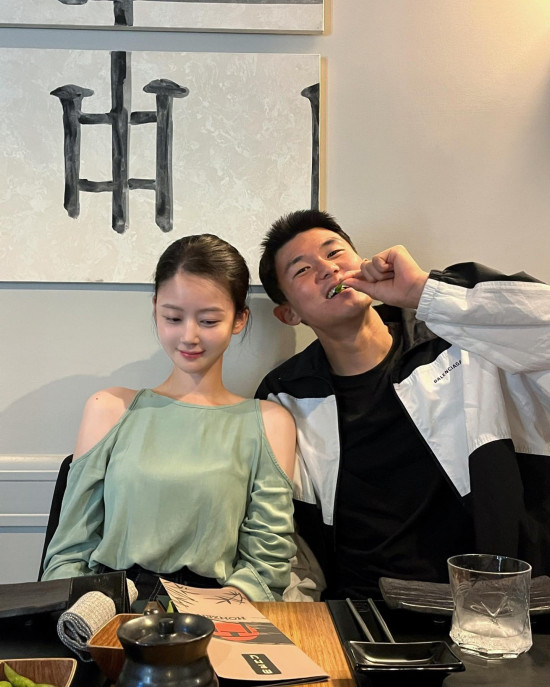 민