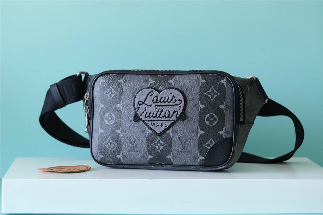  [LOUIS VUITTON] 루이비통 뉴 슬링 백 M59338