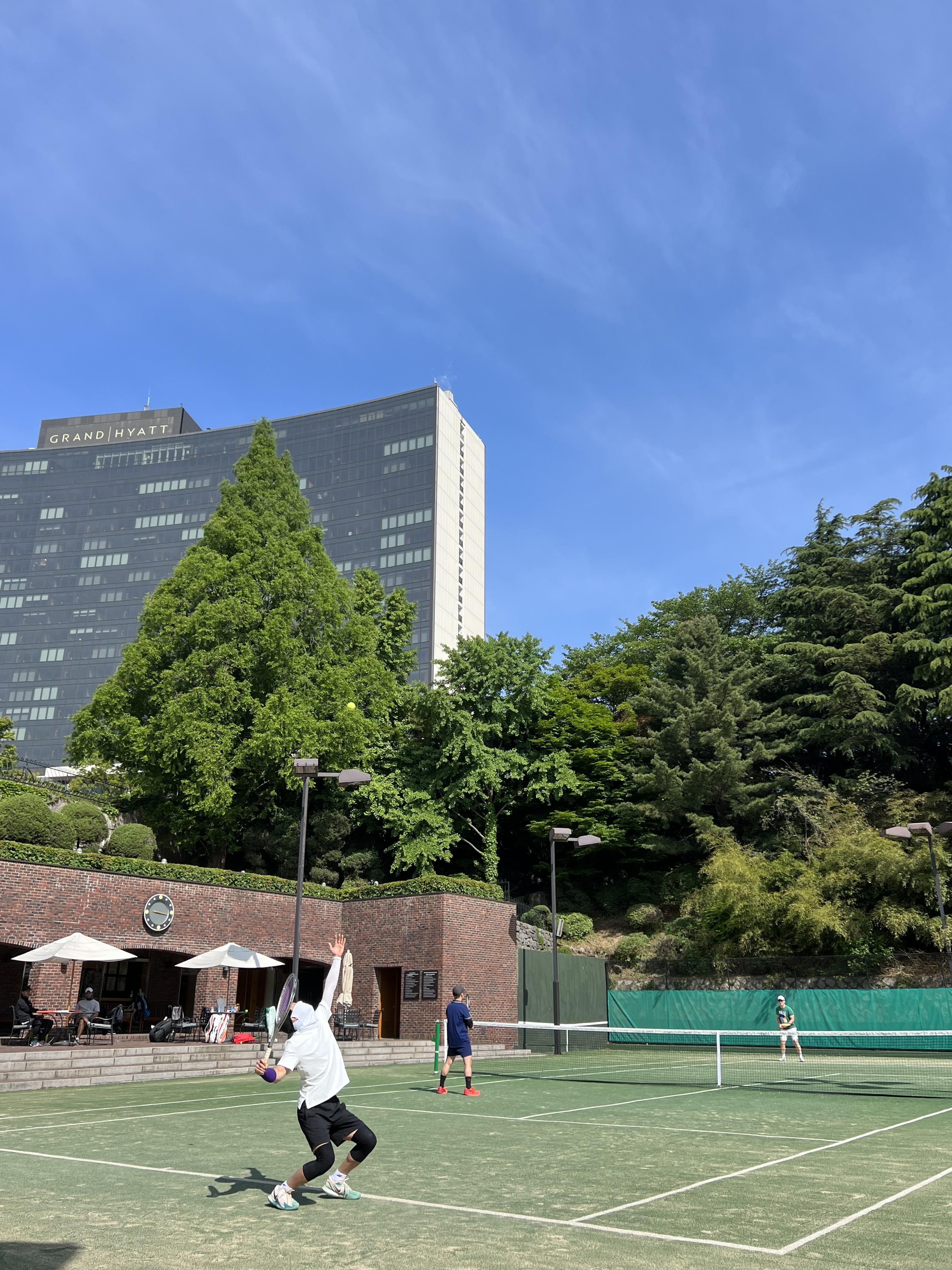  [테니스 코트 소개] 흡사 윔블던에 온 것만 같은, 그랜드 하얏트 서울 호텔 테니스장