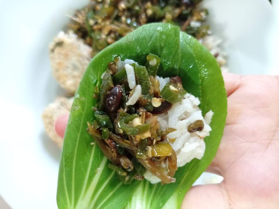  싱가포르에서 맛보는 얼큰한 시골반찬, 멸치 고추 다대기 만들기 (feat. 깜짝 손님이 왔어요!)