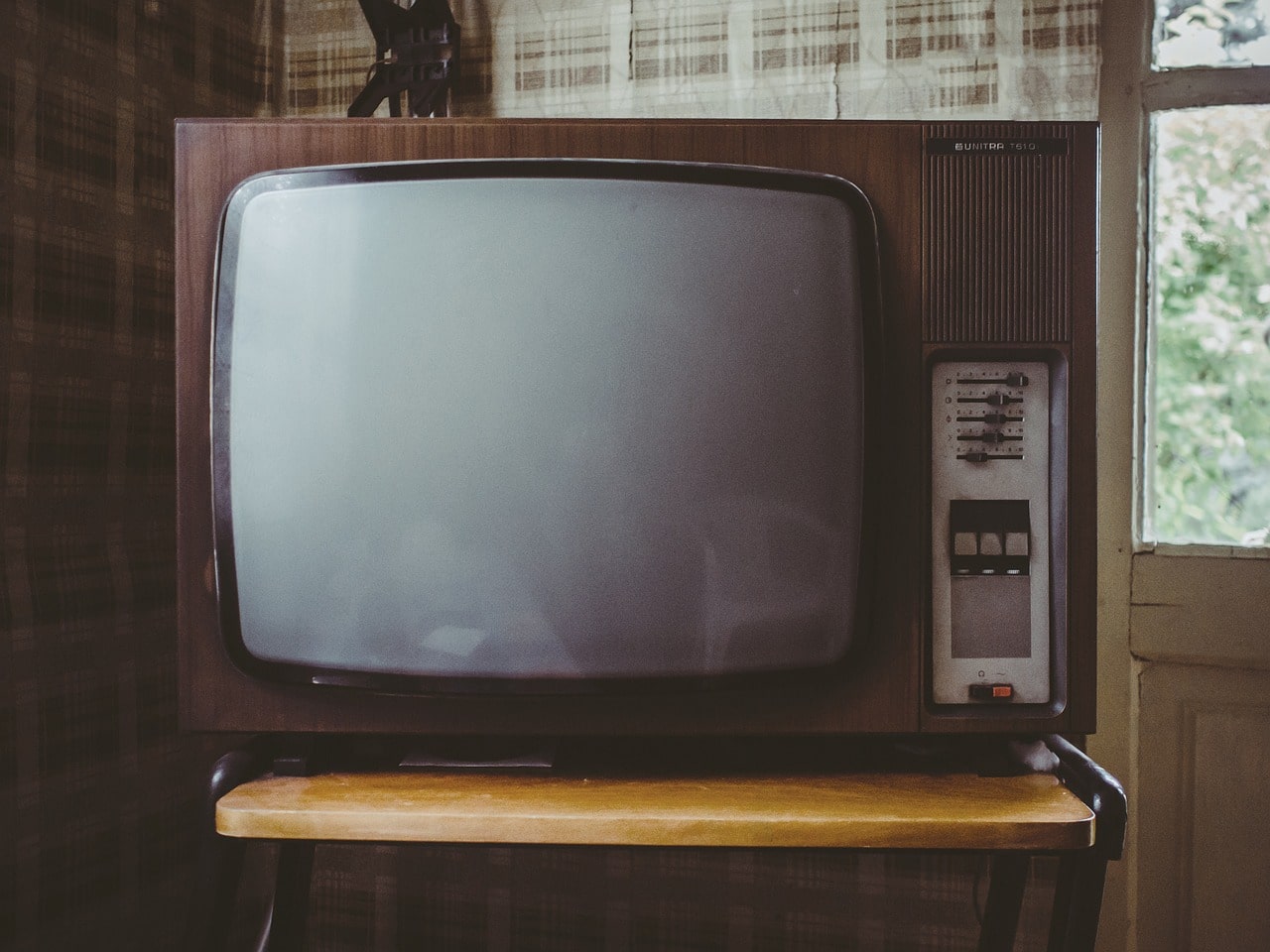 옛날 tv의 모습